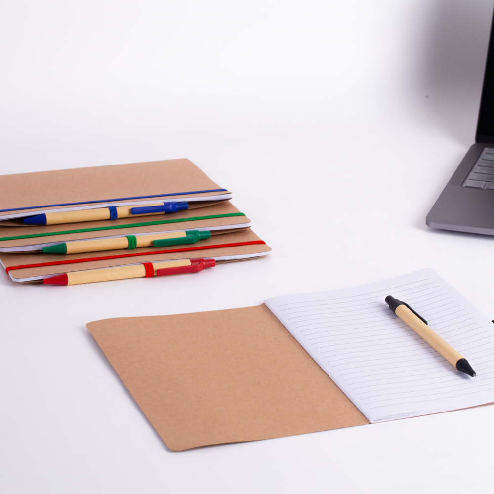 Caderno A5 capa em papel Kraft com caneta