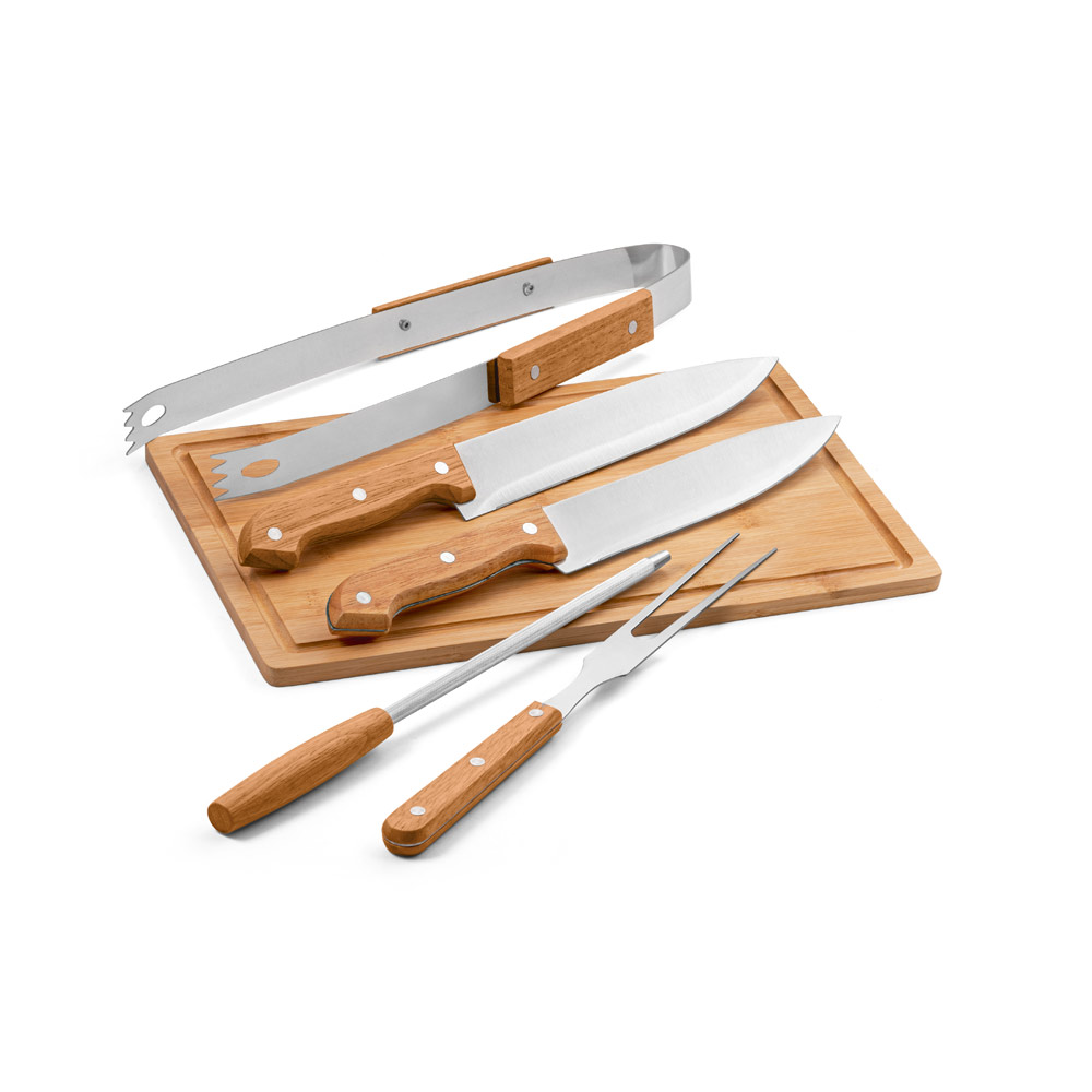 GARLIC KING. Kit churrasco em estojo de 210D com tábua em bambu e 5 utensílios em aço inox e madeira de Seringueira